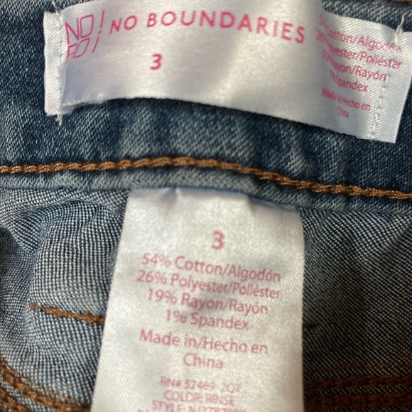 No Boundaries blue jeans size 3 - Picture 3 of 3